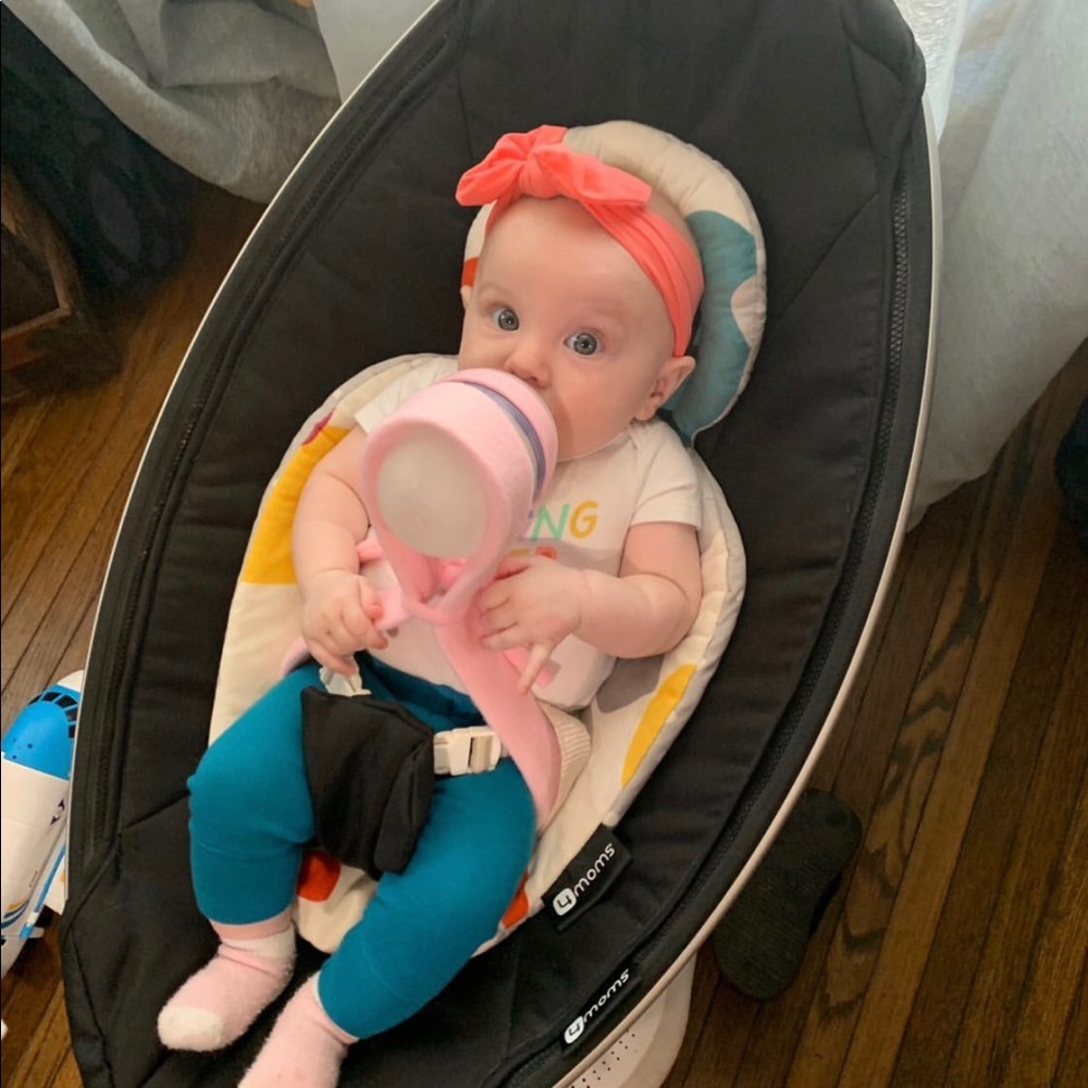 Baby Bottle Helper, Hands Free Feeding, XTRA Hand